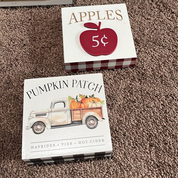 Fall decor lot - Picture 4 of 5